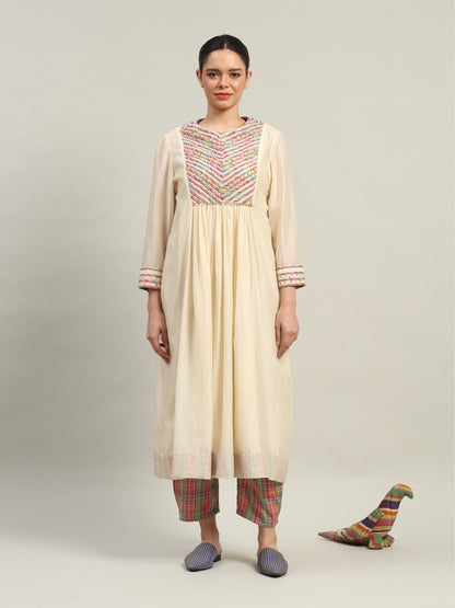 KATHY KURTA